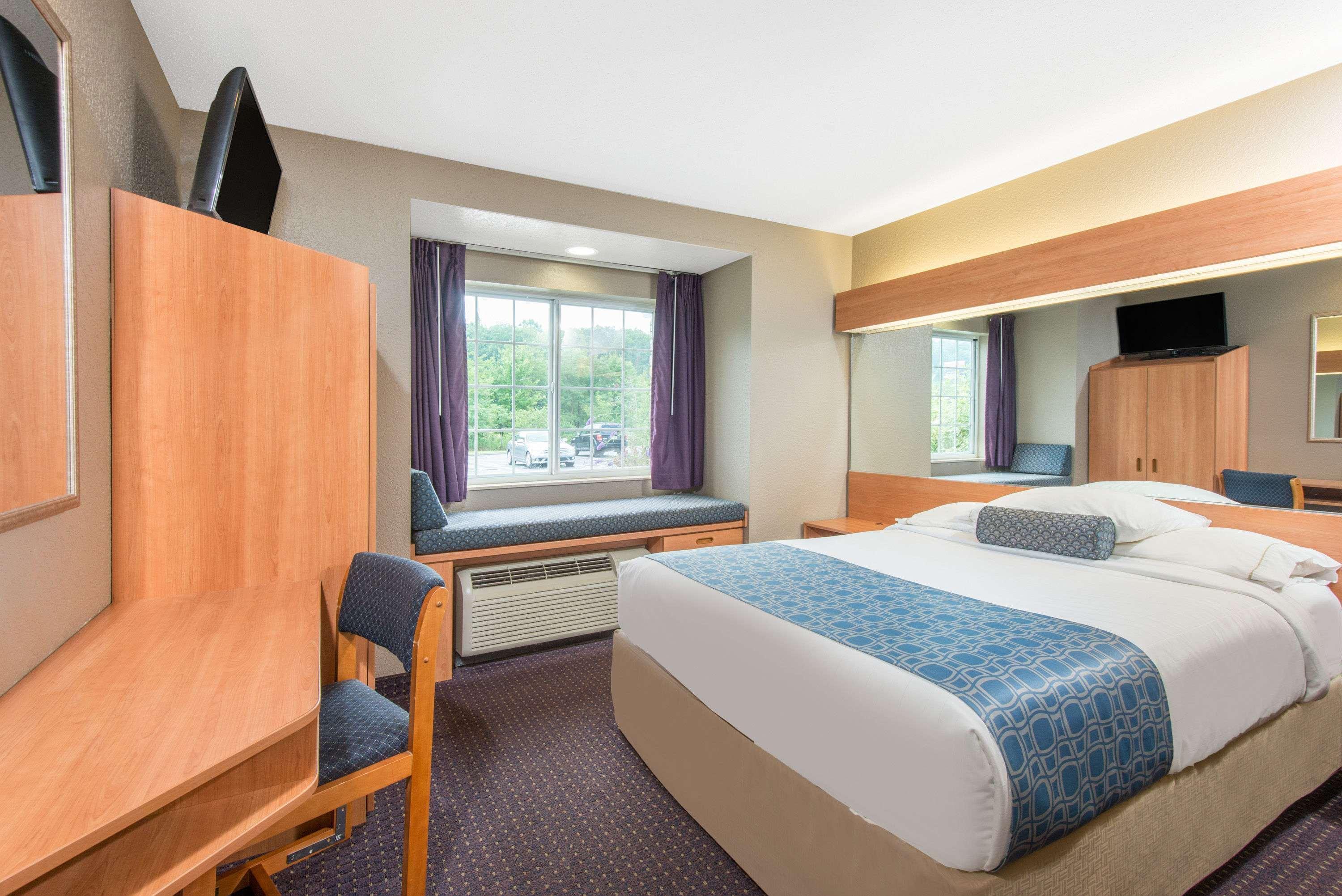Microtel Inn & Suites By Wyndham Hazelton/Bruceton Mills Zewnętrze zdjęcie