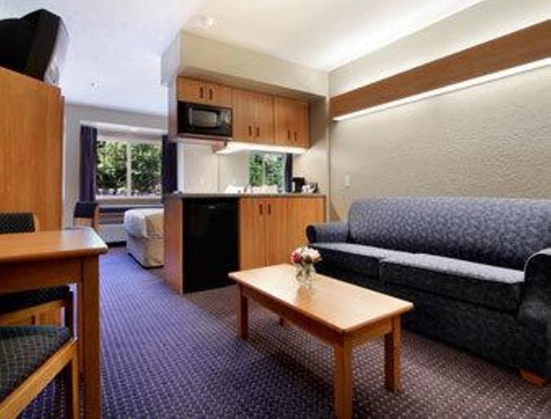 Microtel Inn & Suites By Wyndham Hazelton/Bruceton Mills Pokój zdjęcie